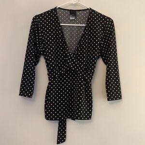j t.b black white polka dot long sleeve blouse. Size S Length 21”Tie back